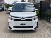 Toyota Voxy 2019 White for sale