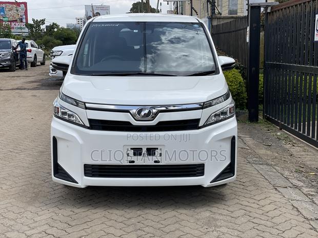 Toyota Voxy 2019 White
