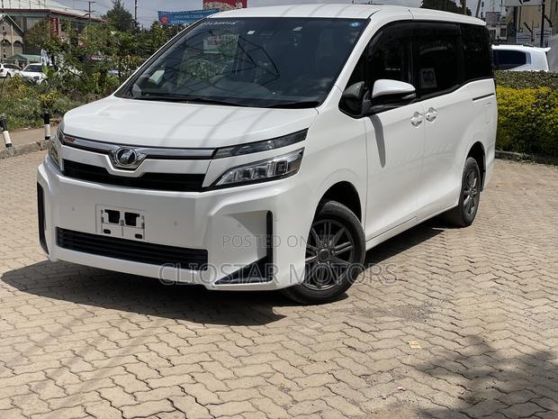Toyota Voxy 2019 White