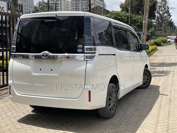 Toyota Voxy 2019 White
