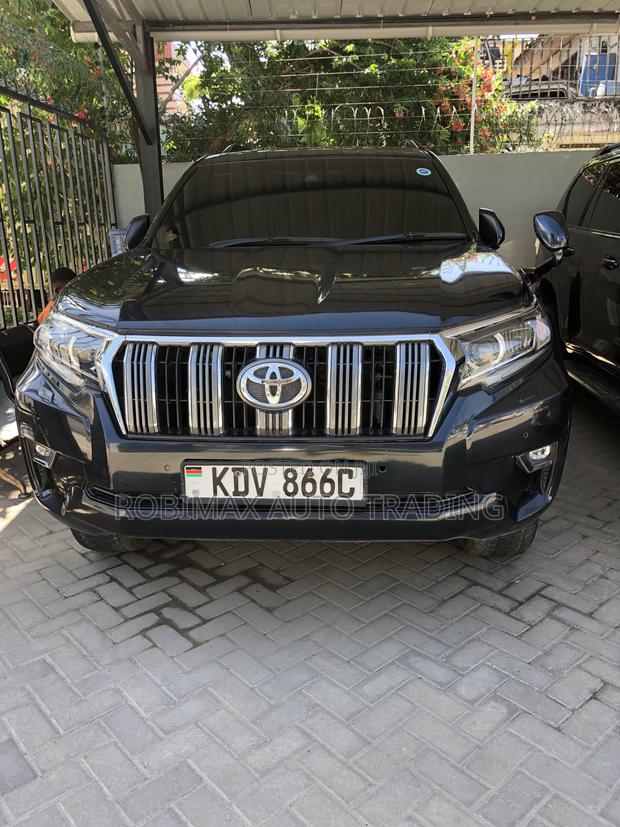 Toyota Land Cruiser Prado 2018 Blue