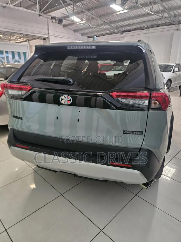 Toyota RAV4 2019 Green