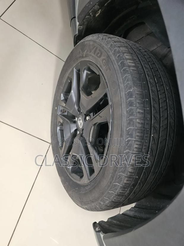 Toyota RAV4 2019 Green