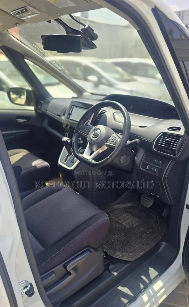 Nissan Serena 2019 White