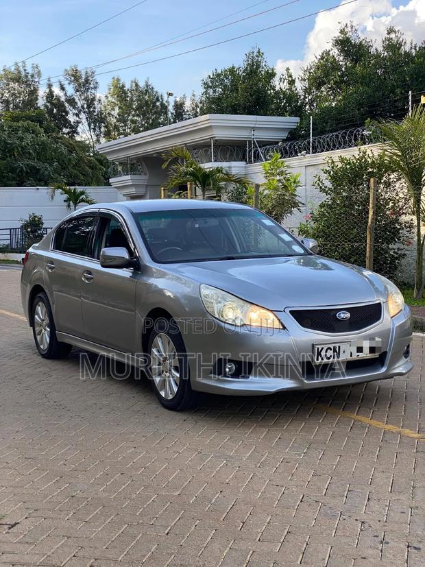 Subaru Legacy 2.5i Limited 2010 Silver