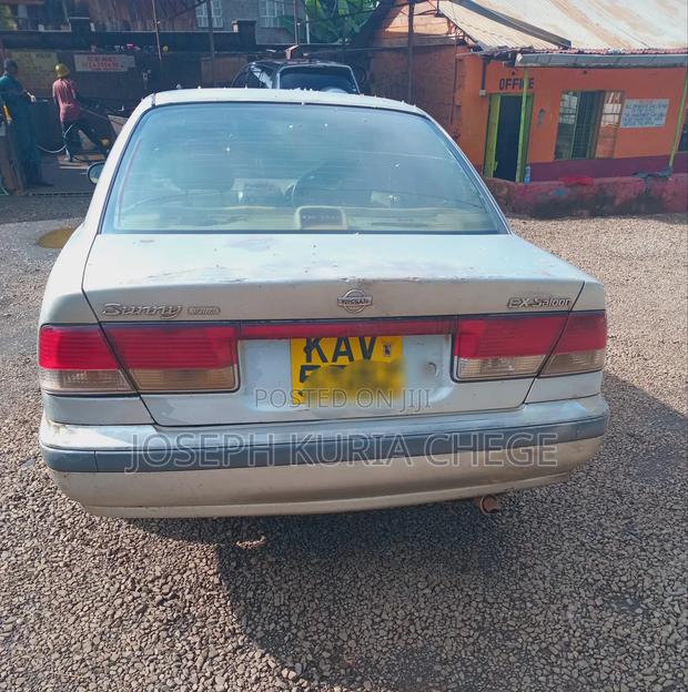 Nissan Sunny 1999 Silver