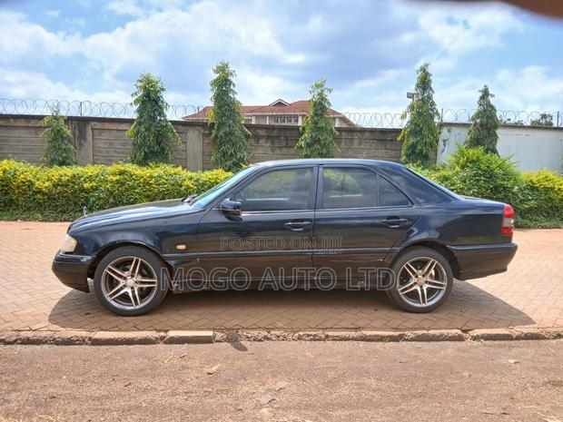 Mercedes-Benz C200 2000 Black