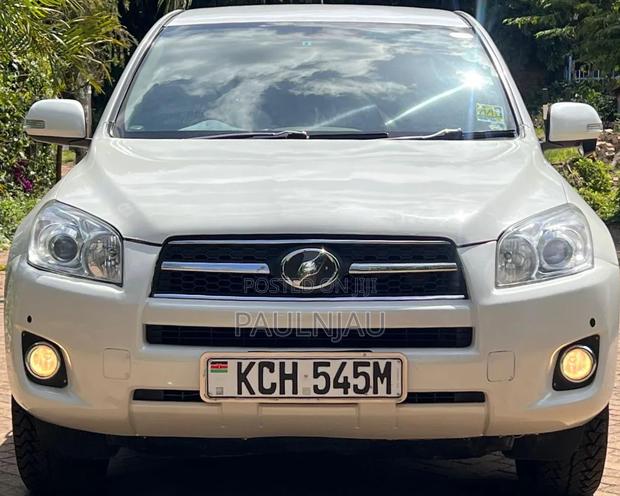 Toyota RAV4 2009 White