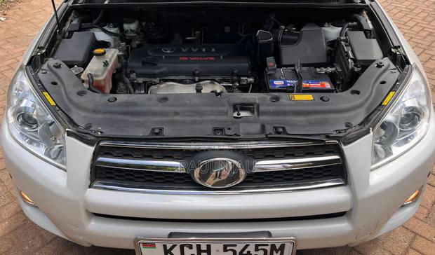 Toyota RAV4 2009 White