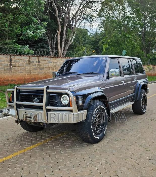 Nissan Patrol 1993 Brown