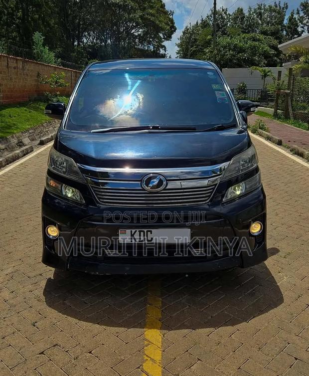 Toyota Alphard 2.4 Petrol FWD 2014 Black