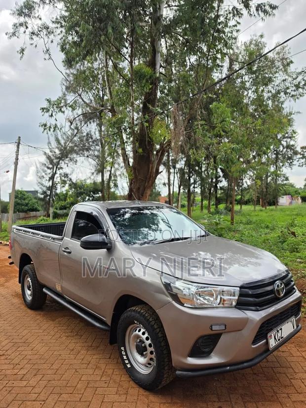 Toyota Hilux 2.4 Diesel 2020 Gray