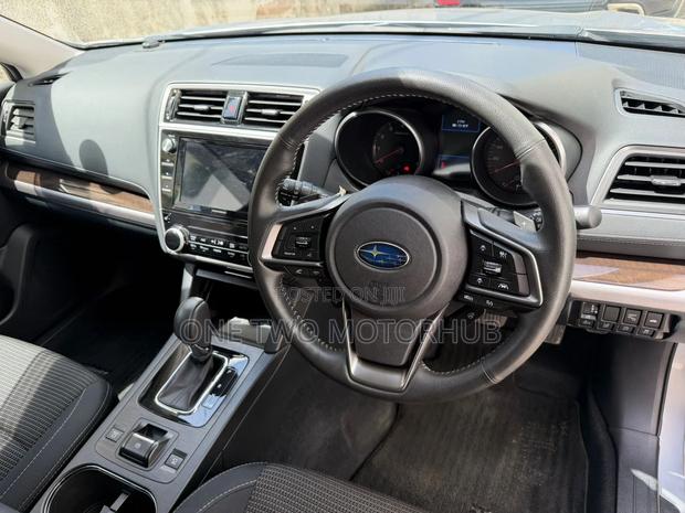 Subaru Legacy 2019 Silver