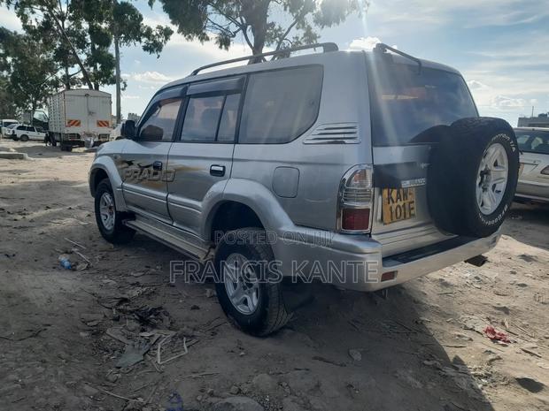 Toyota Land Cruiser Prado 2001 Silver