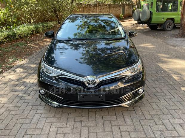 Toyota Auris 2016 Black