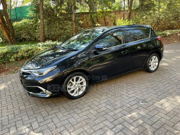 Toyota Auris 2016 Black