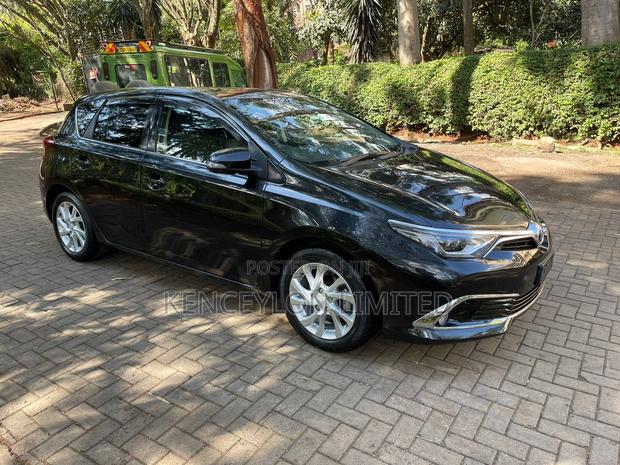 Toyota Auris 2016 Black