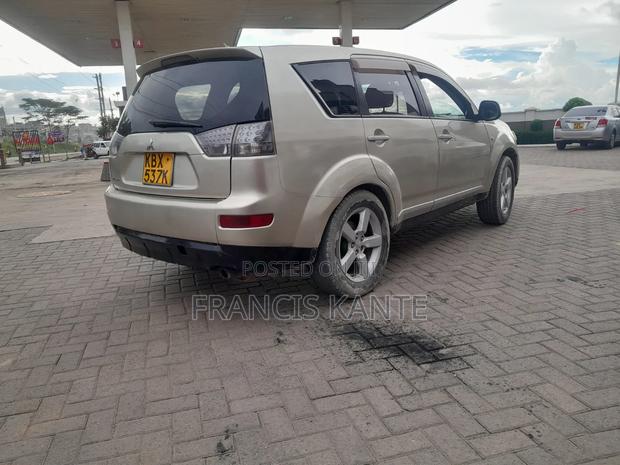 Mitsubishi Outlander 2005 Gold