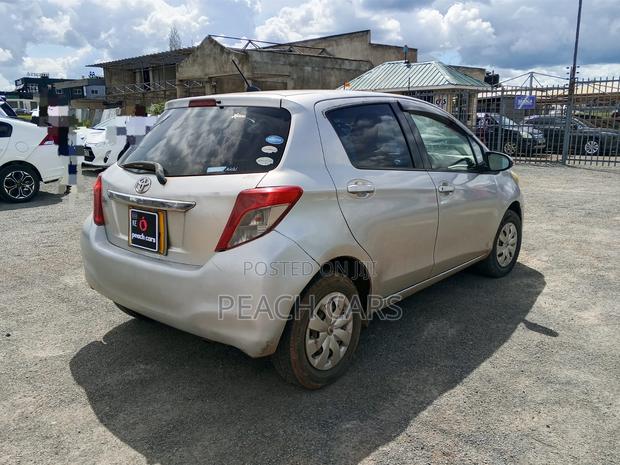 Toyota Vitz 2012 Silver