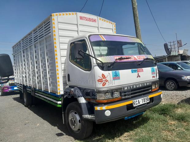 Mitsubishi Fuso 2012 White