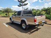 Toyota Hilux 2.5 Cab 2005 Gold for sale