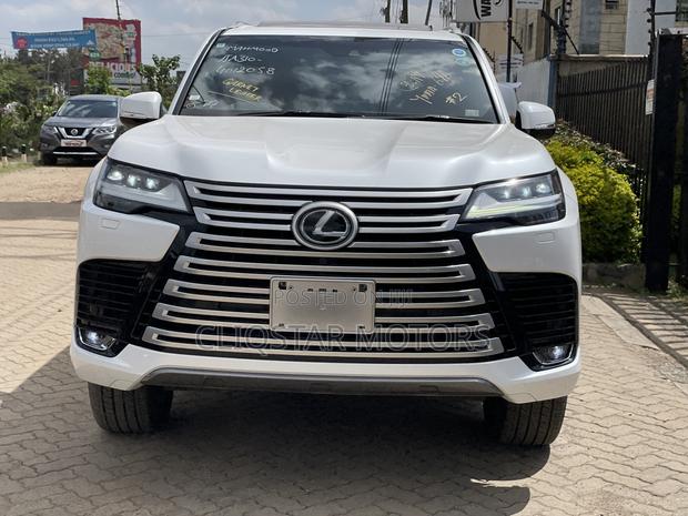 Lexus LX 600 2022 White