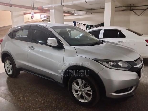 Honda Vezel 2016 Silver