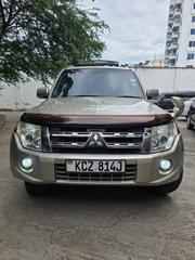 Mitsubishi Pajero 2015 Gold for sale