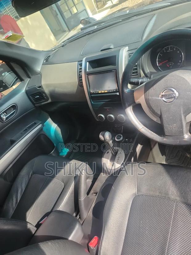 Nissan X-Trail 2012 Matt Black