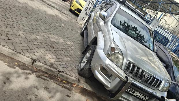 Toyota Land Cruiser Prado 2006 Silver