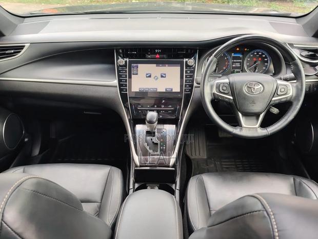 Toyota Harrier 2018 Black