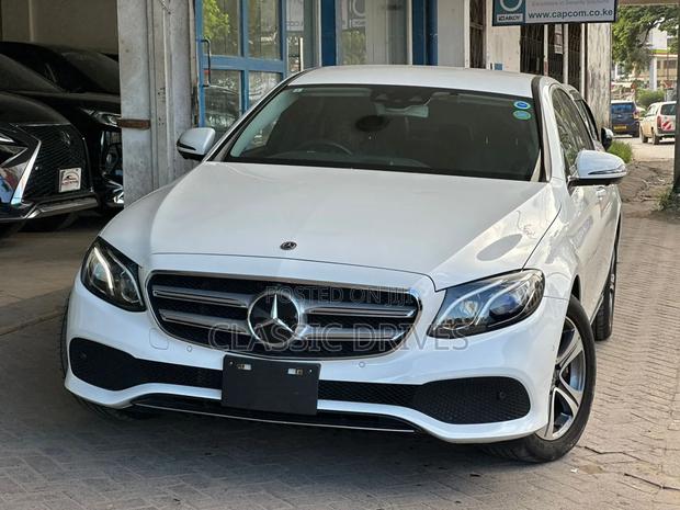 Mercedes-Benz E200 2019 White