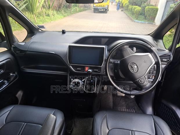 Toyota Noah 2018 Black