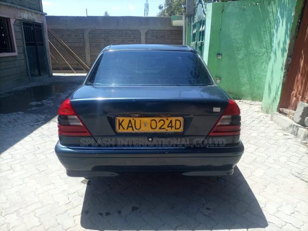 Mercedes-Benz C200 1999 Blue