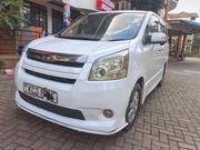 Toyota Noah 2.0 158hp FWD (8 Seater) 2009 White for sale
