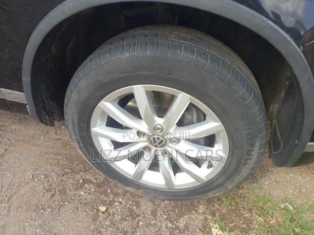 Volkswagen Touareg 2017 Gray