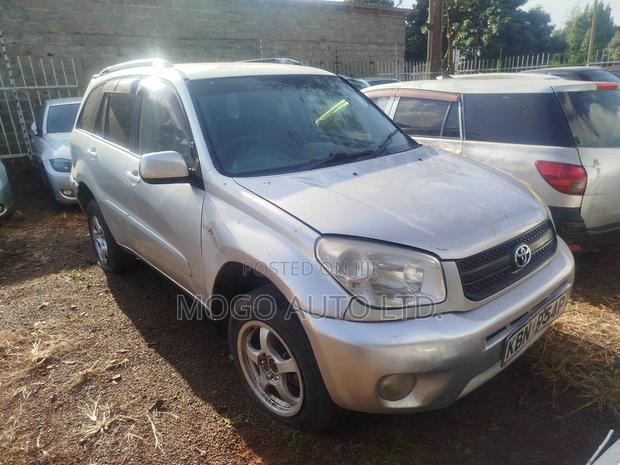 Toyota RAV4 Automatic 2003 Silver