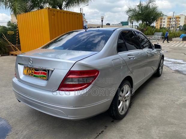 Mercedes-Benz C200 2009 Silver