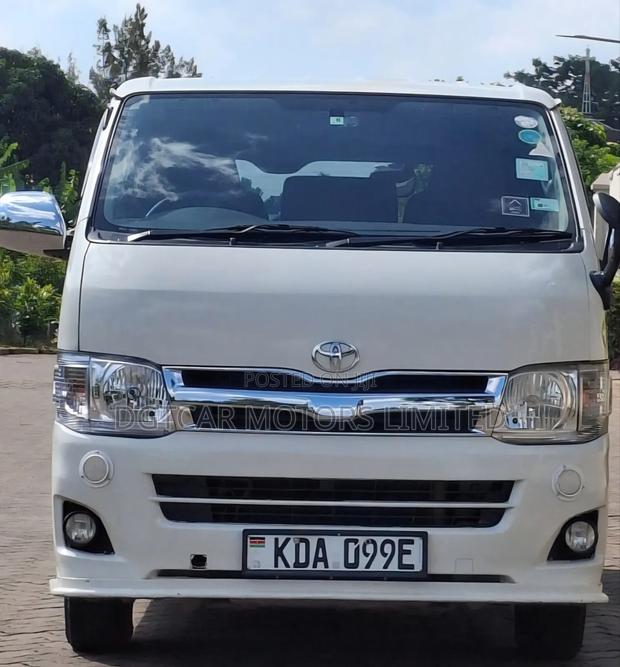 Toyota HiAce SV Premium 2013 White