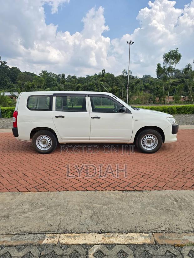 Toyota Probox 2007 White
