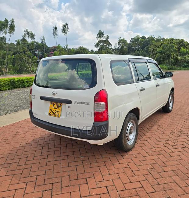 Toyota Probox 2007 White