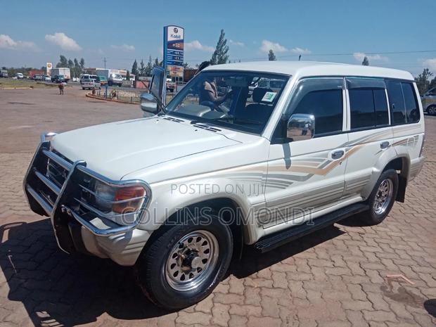Mitsubishi Pajero Junior 1999 White