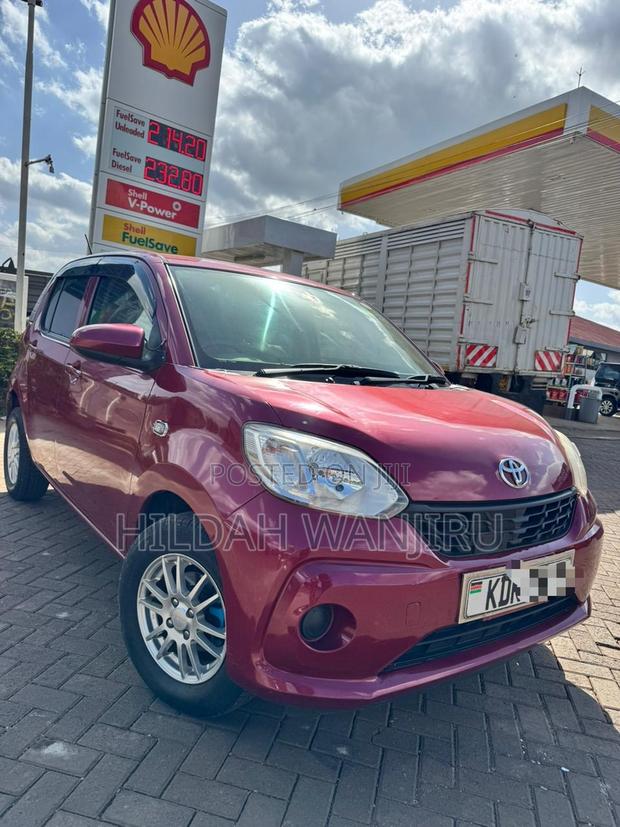 Toyota Passo 2016 Maroon