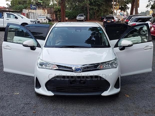 Toyota Axio 1.5 Hybrid 2WD 2018 Pearl