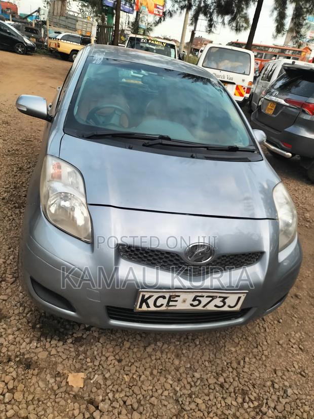 Toyota Vitz 2008 Silver