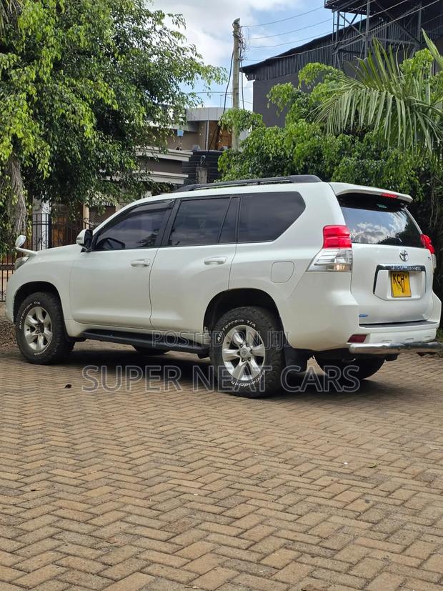 Toyota Land Cruiser Prado 2.7 i 2010 White