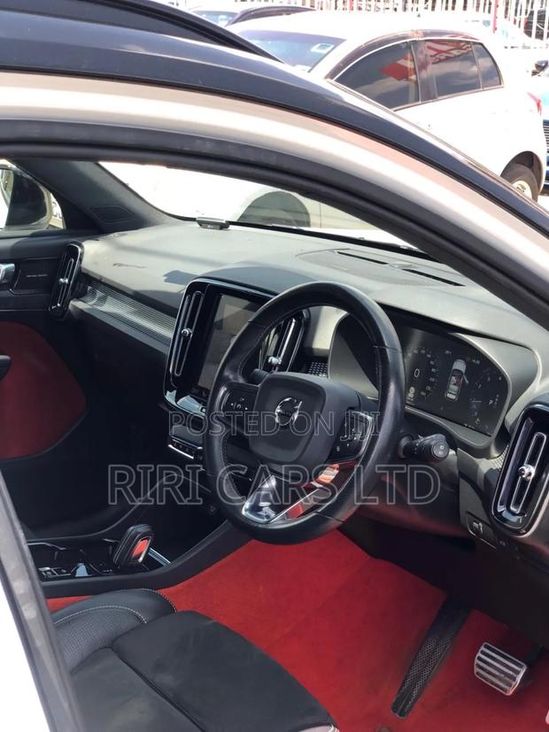 Volvo XC40 2019 Pearl