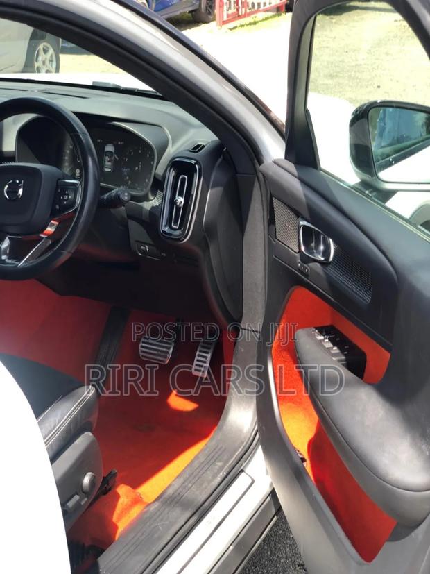 Volvo XC40 2019 Pearl