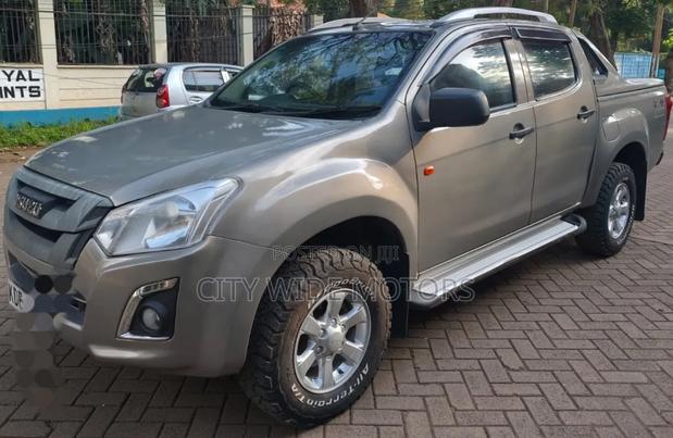 Isuzu D-MAX 2021 Gray