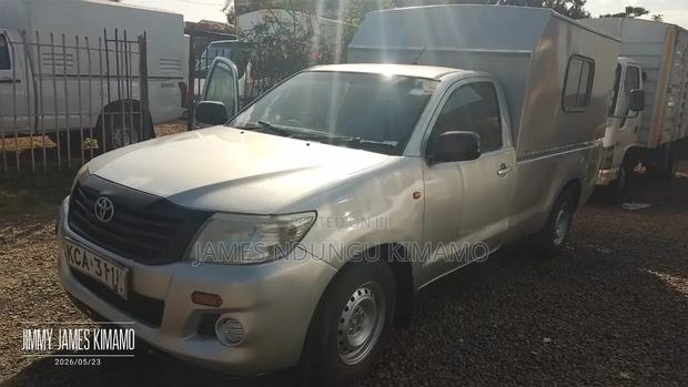 Toyota Hilux 2014 Silver